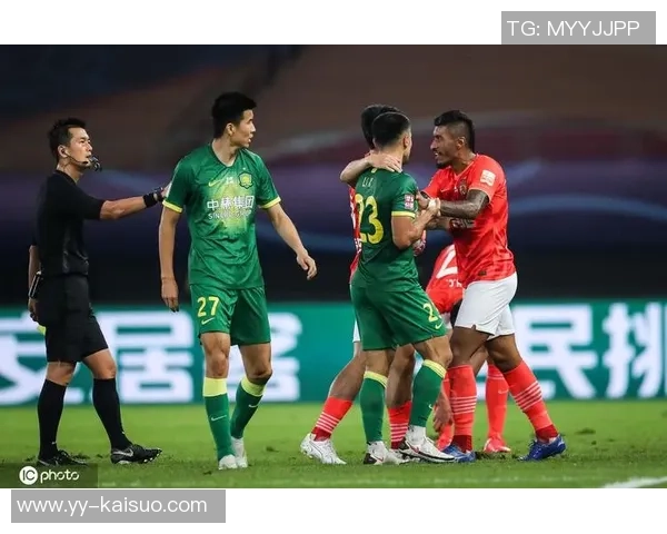 2016年国安与恒大激战回顾:一场足球盛宴的背后故事与精彩瞬间 2016年国安与恒大激战回顾:一场足球盛宴的背后故事与精彩瞬间