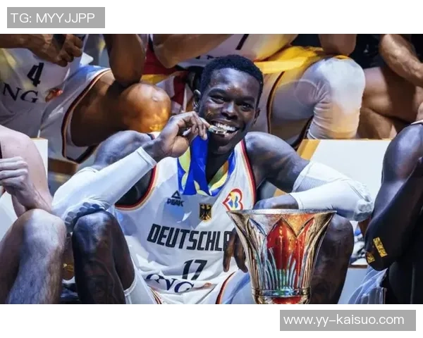丹尼斯施罗德在NBA的崛起与挑战:从德国小将到联盟明星的奋斗历程 丹尼斯施罗德在NBA的崛起与挑战:从德国小将到联盟明星的奋斗历程