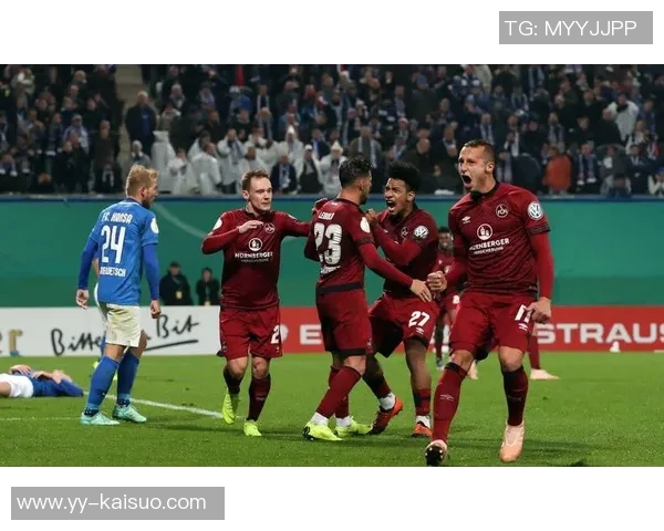 帕德博尔与纽伦堡激战正酣谁能在德乙赛场中笑到最后 帕德博尔与纽伦堡激战正酣谁能在德乙赛场中笑到最后