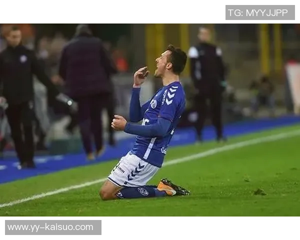 斯特拉与卡昂的对决分析及比赛前瞻展望